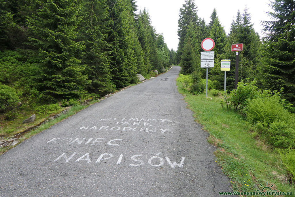 Granica Karkonoskiego Parku Narodowego - szlak na Przełęcz Karkonoską