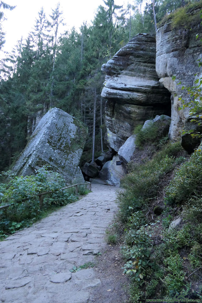 Teplickie Skały - skalna brama