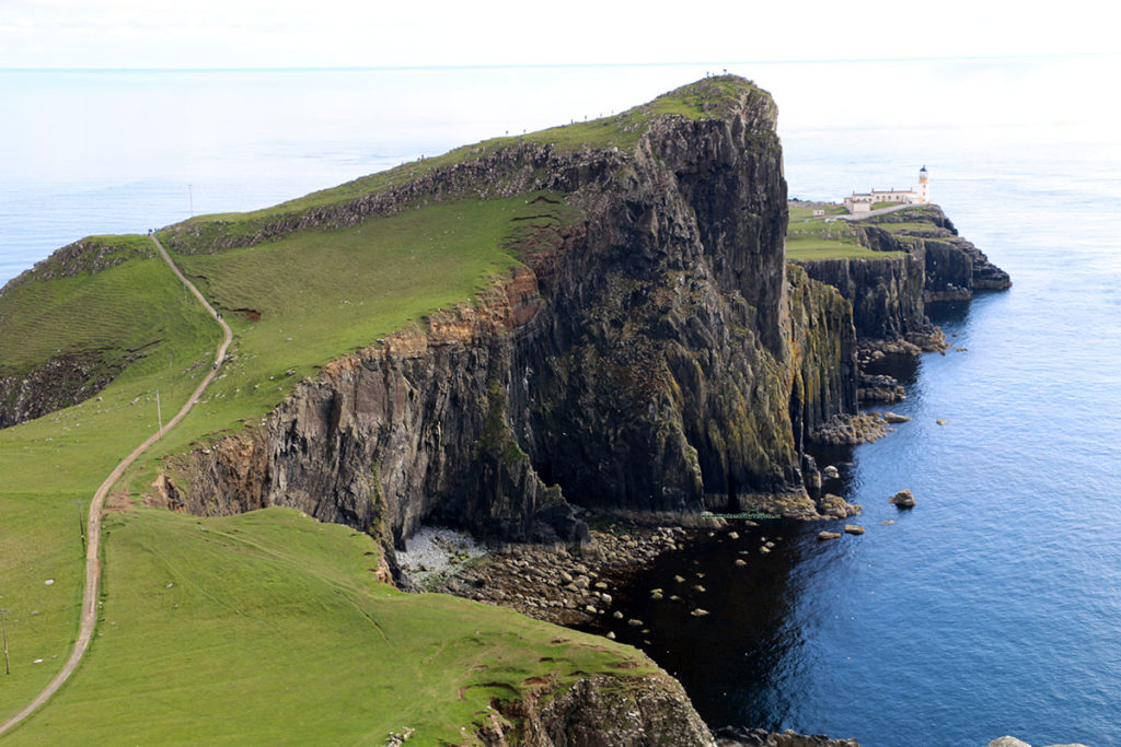 Nesit Point - latarnia morska i monumentalne klify - Wycieczki po Szkocji