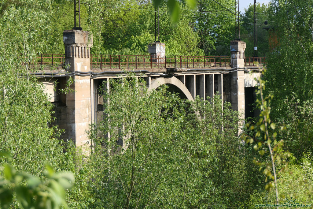 Most kolejowy na Bobrze