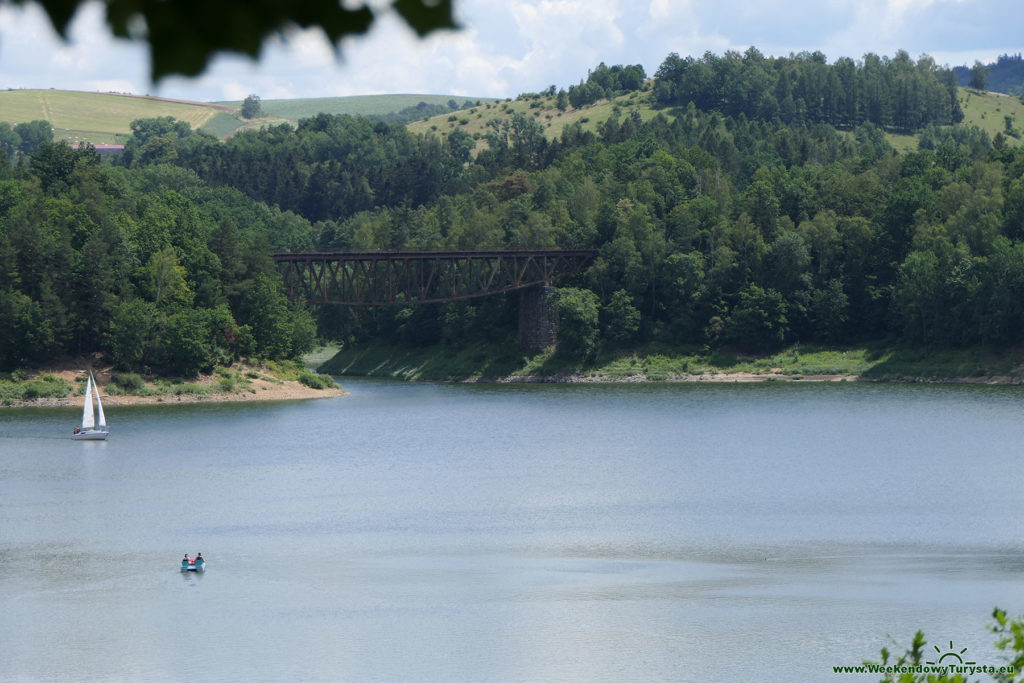 Most kolejwoy nad Jeziorem Pilchowickim