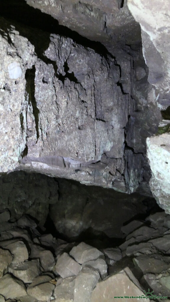 Dawny Kamienołom w Kochanowie - Jaskinie Kochanowskie