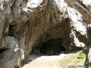 Dojście do Jaskini Wierzchowskiej Dolnej