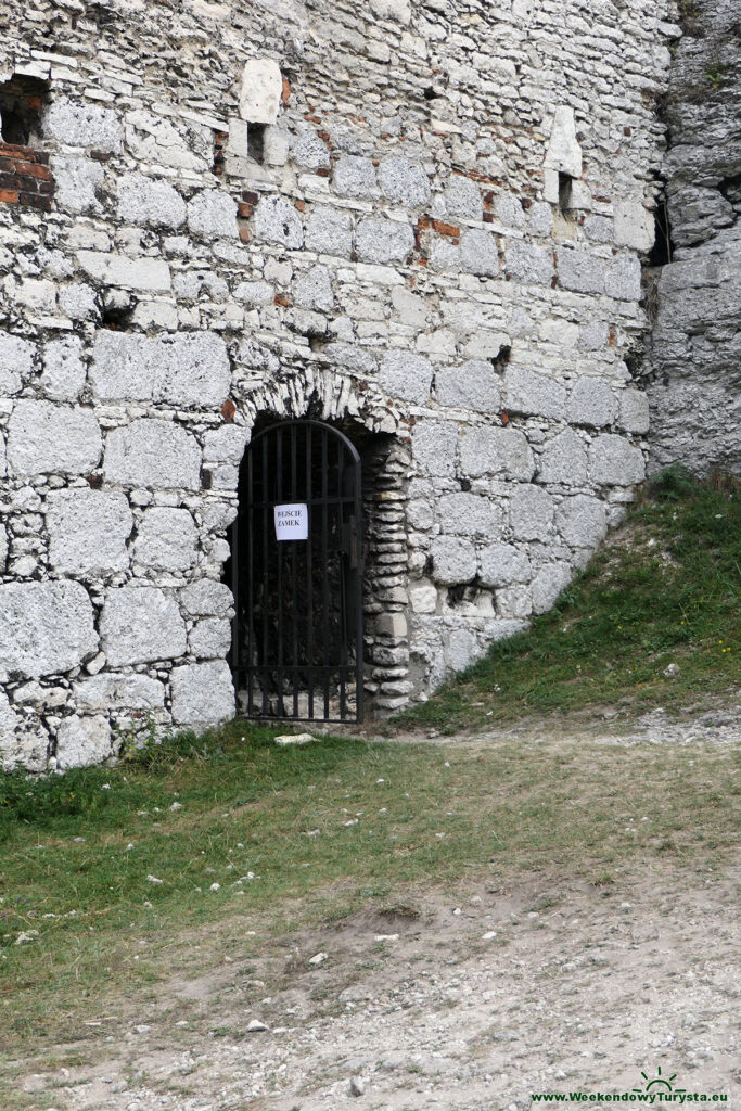 Zamek Ogrodzieniec w Podzamczu - tymczasowe wejście