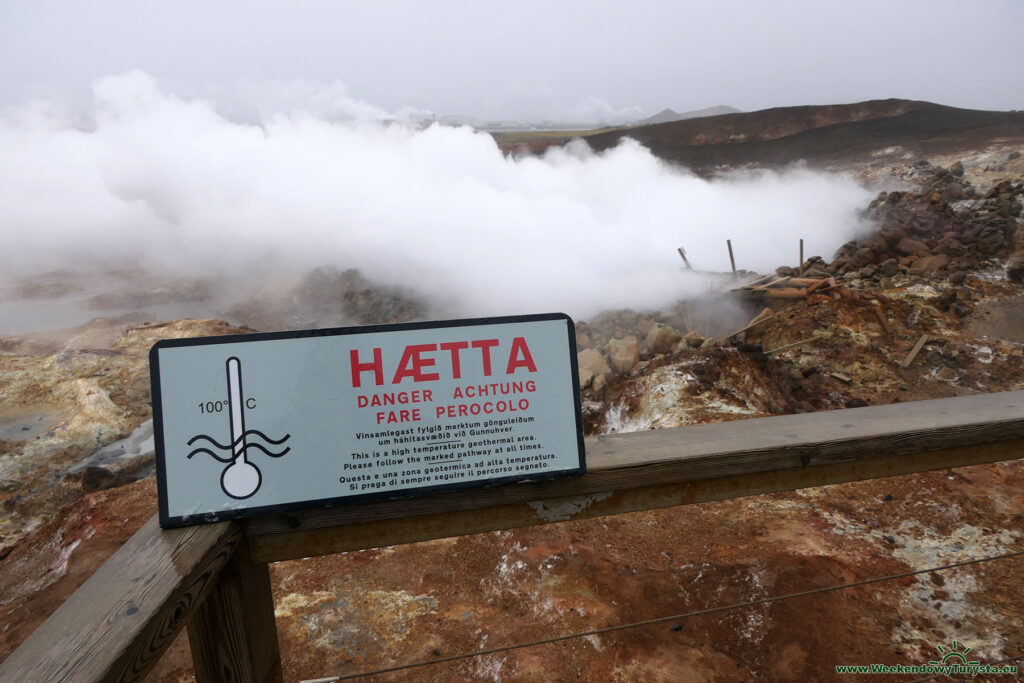 Gorące źródła obszaru geotermalnego Gunnuhver - Golden Circle na Islandii