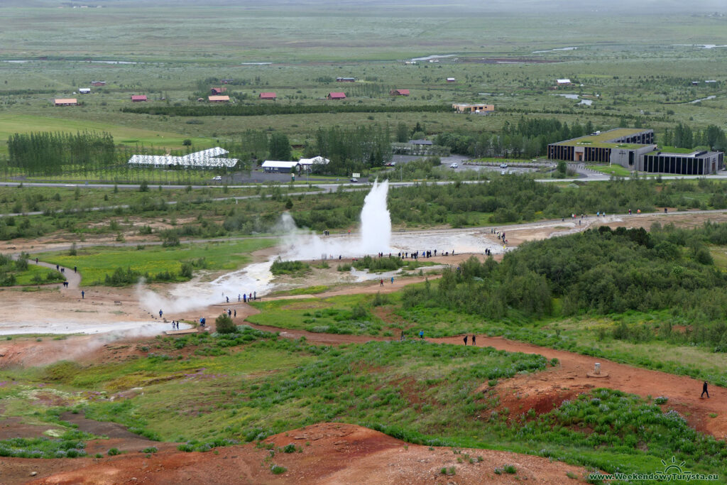 Panorama na pole geotermalne z punktu widokowego