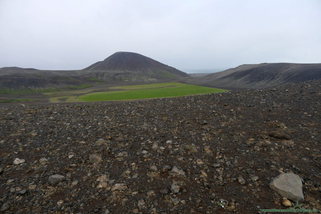 Droga do wulkanu Geldingardalur