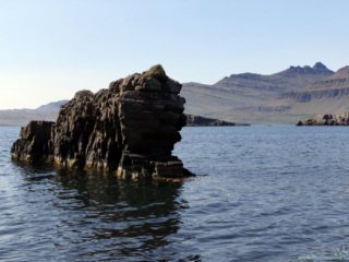 Green Rock - Fiordy wschodnie na Islandii