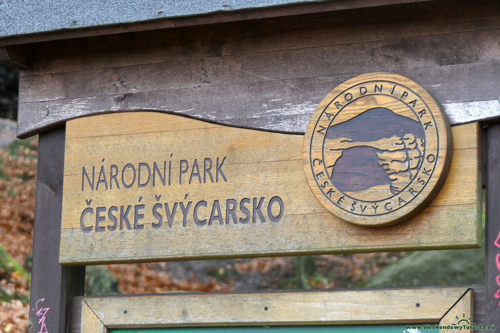 Park Narodowy Czeska Szwajcaria - czerwony szlak do Pravcickiej Bramy