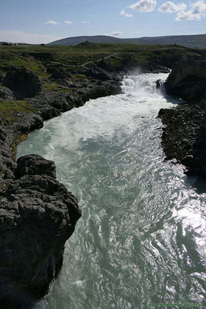 Wodospad Godafoss na rzece Skjálfandafljót - Islandia Północna