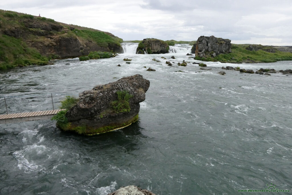 Widok na wodospad Æðarfossar