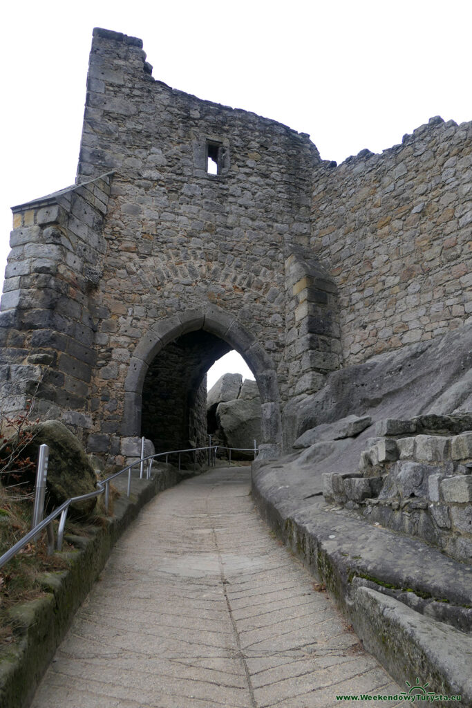 Zamek Oybin - Brama zamkowa