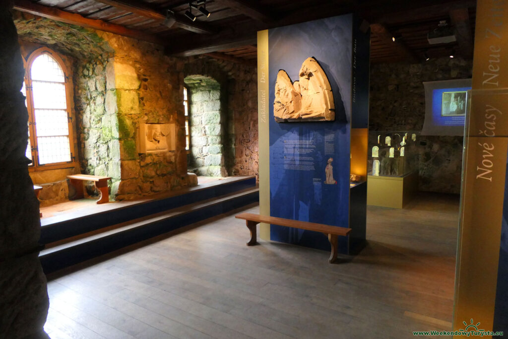 Zamek Oybin - wystawa we wnętrzu baszty mieszkalnej
