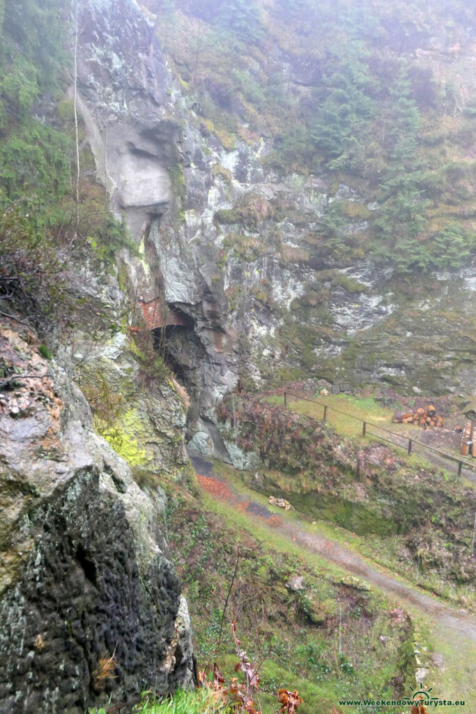 Szlak w dawnym kamieniołomie w Jonsdorf - Czarna Dziura