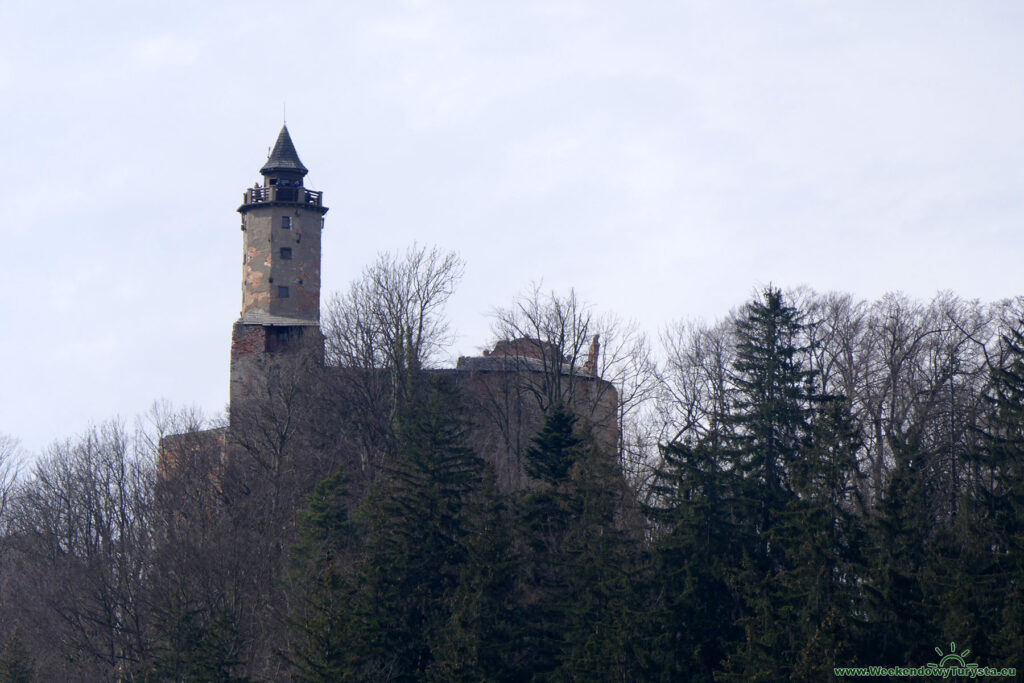 Zamek Grodno nad Jeziorem Bystrzyckim