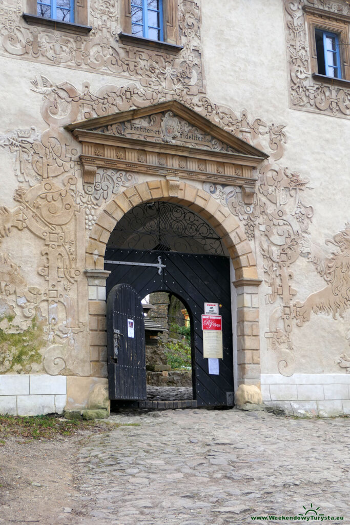 Zamek Grodno - brama wejściowa
