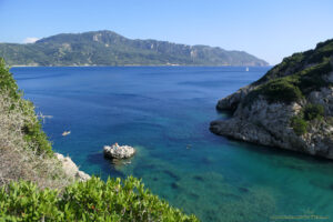 Widok na zatokę Agios Georgios