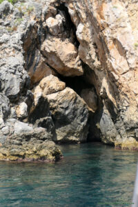 Skaliste wybrzeże przy Paleokastritsa na Korfu