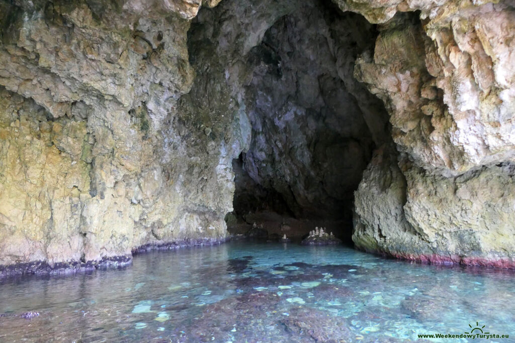 Jaskinia - Rejs po zatoce Paleokastritsa