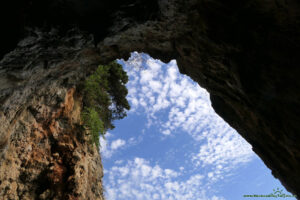 Jaskinia Nausika w okolicy Paleokastritsa