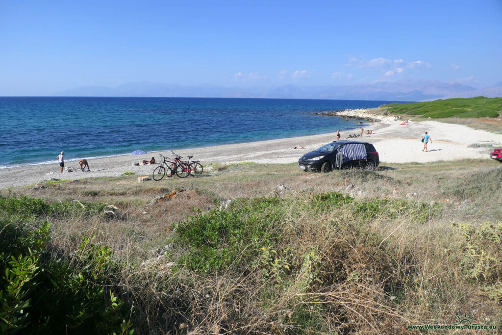 Plaża nudystów na półwyspie Agia Ekaterini