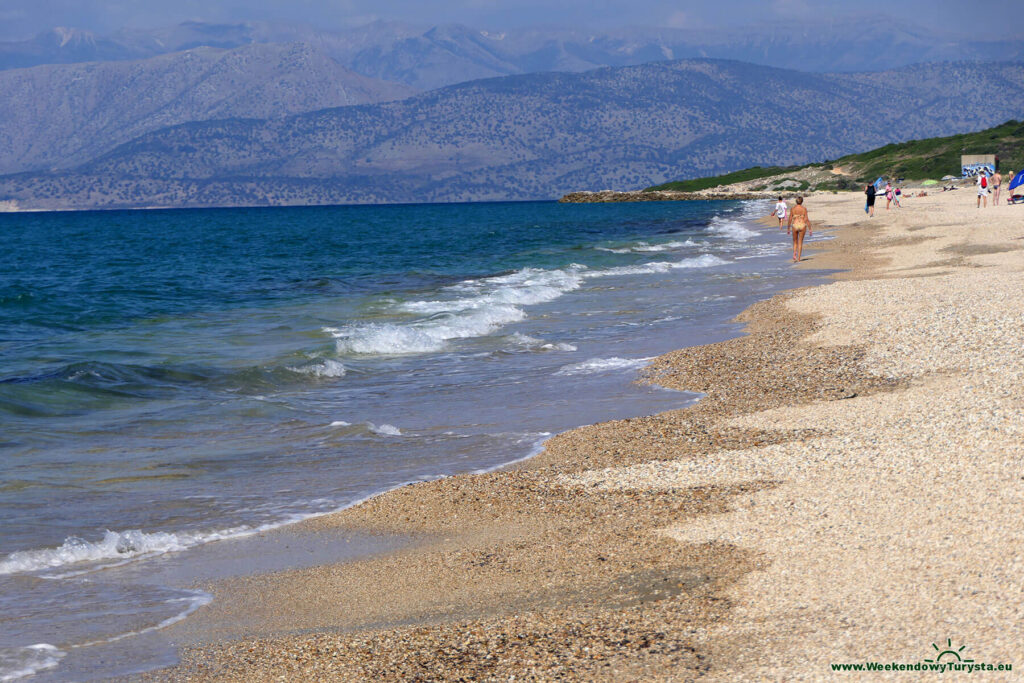Plaża Almiros na półwyspie Agia Ekaterinia