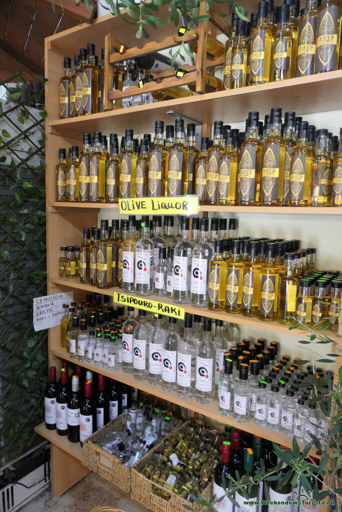Likier z oliwek i inne alkohole z Korfu