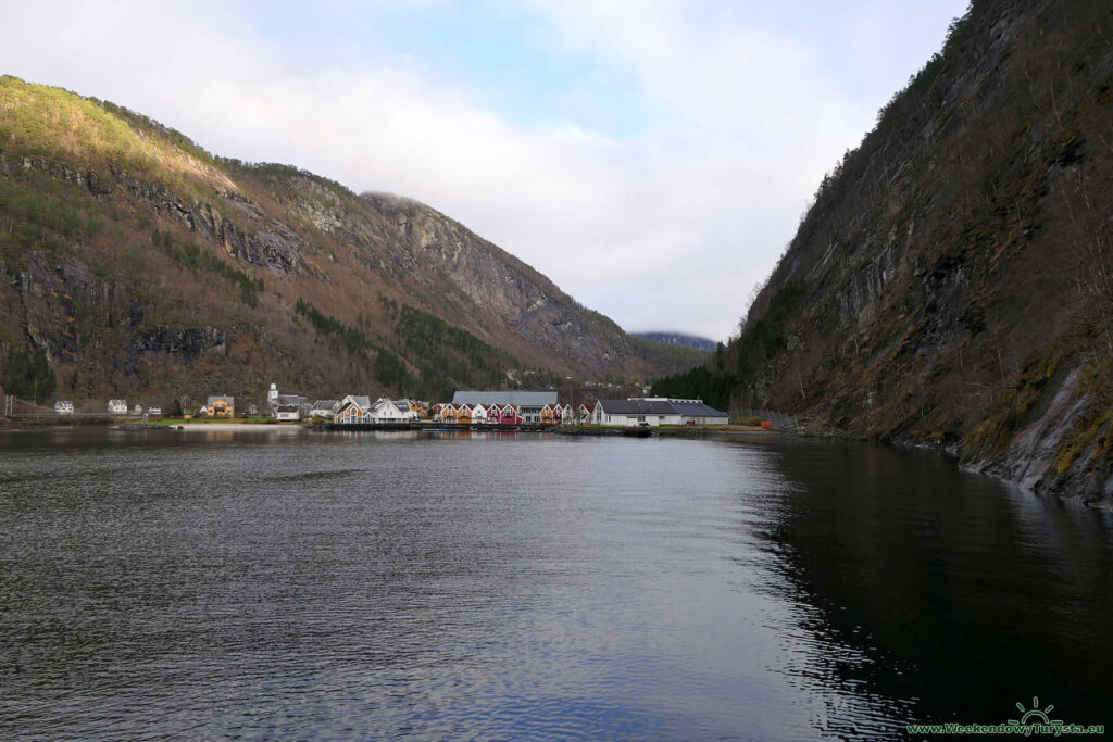 Osterfjord i miasteczko Mo