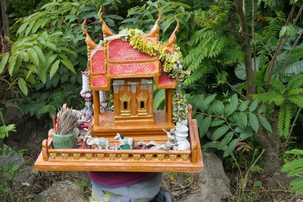 kapliczka duchów – „Sala Phra Pum”