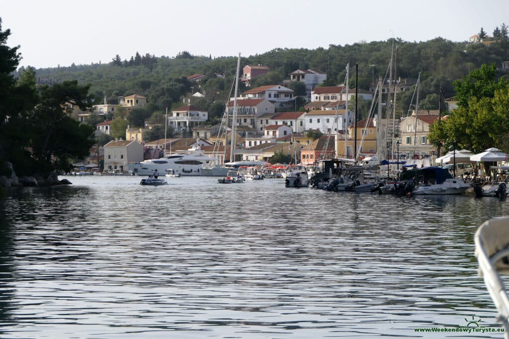 Port na Paxos - wynajem jachtu w Grecji